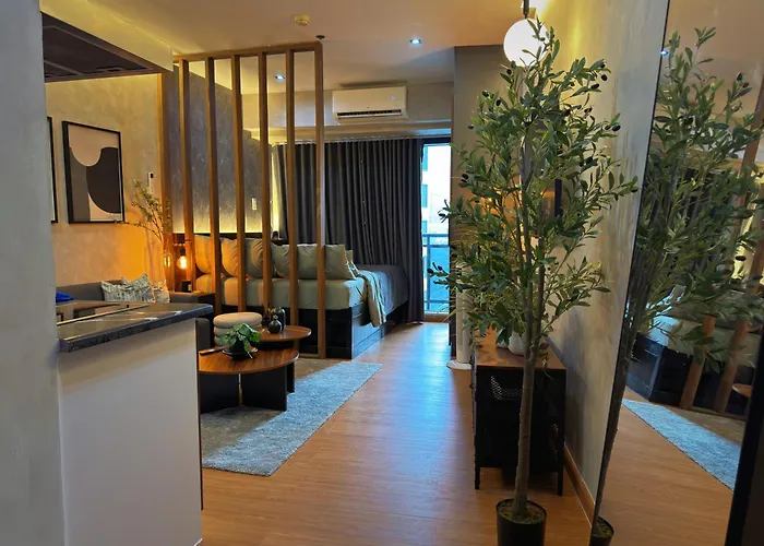 Sleek Designer At Knightsbridge Residences